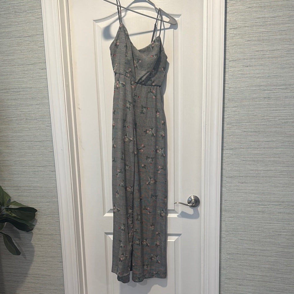 Elegant Gray Floral Women's romper